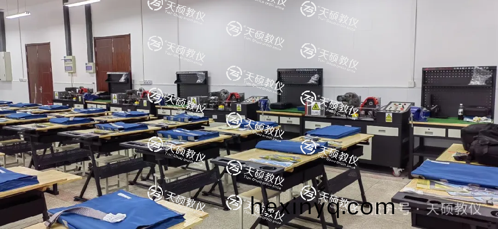 機(jī)械(xie)裝(zhuang)配(pei)技(ji)術(shù)、機(jī)(ji)械(xie)製圖(tu)實(shí)訓(xùn)室